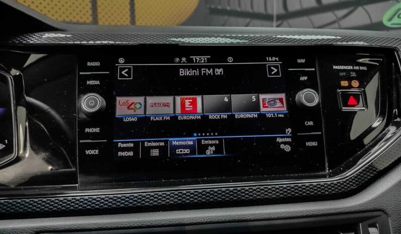 
								Volkswagen Taigo full									