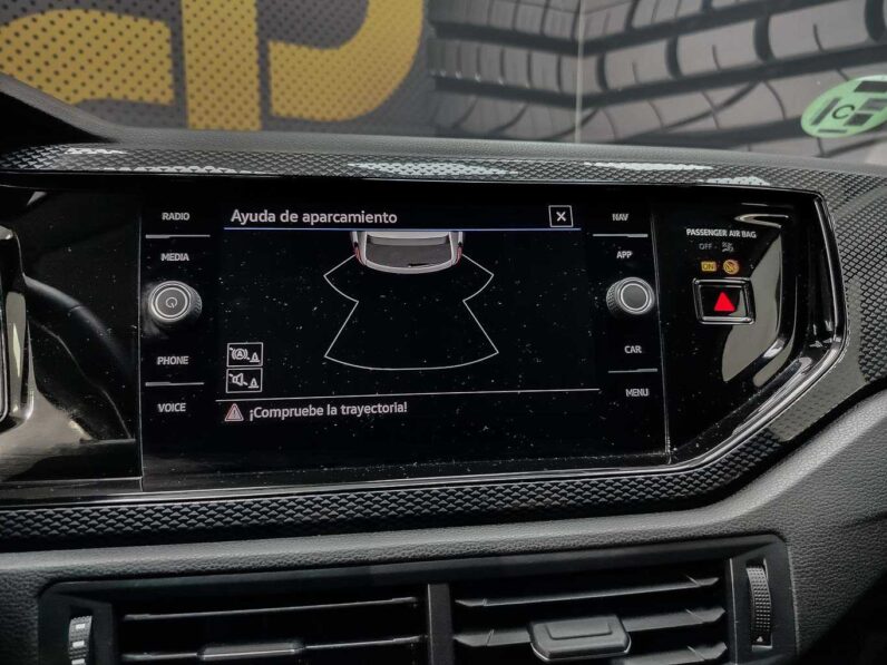 
								Volkswagen Taigo full									