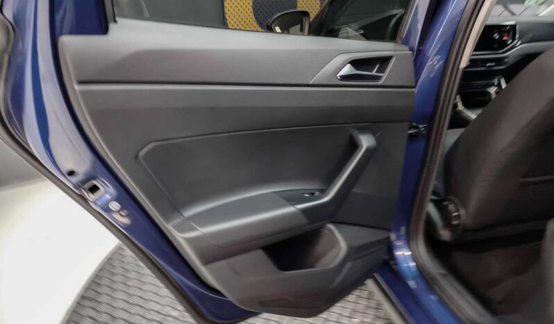 
								Volkswagen Taigo full									