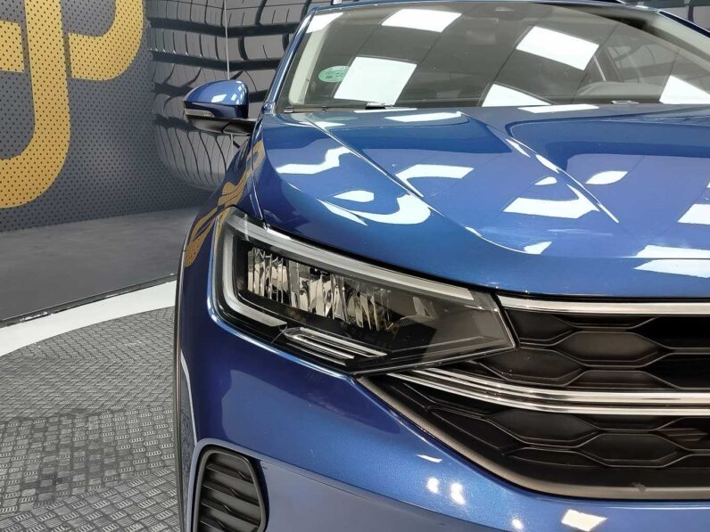 
								Volkswagen Taigo full									