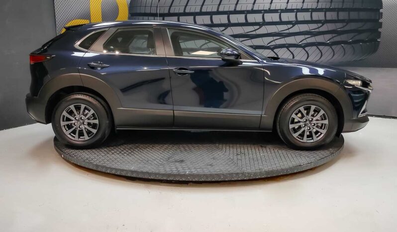 
								Mazda CX-30 full									