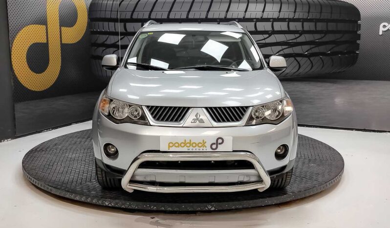 
								Mitsubishi Outlander full									