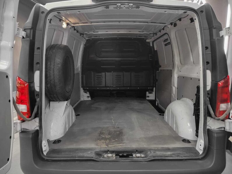 
								MercedesBenz Vito full									