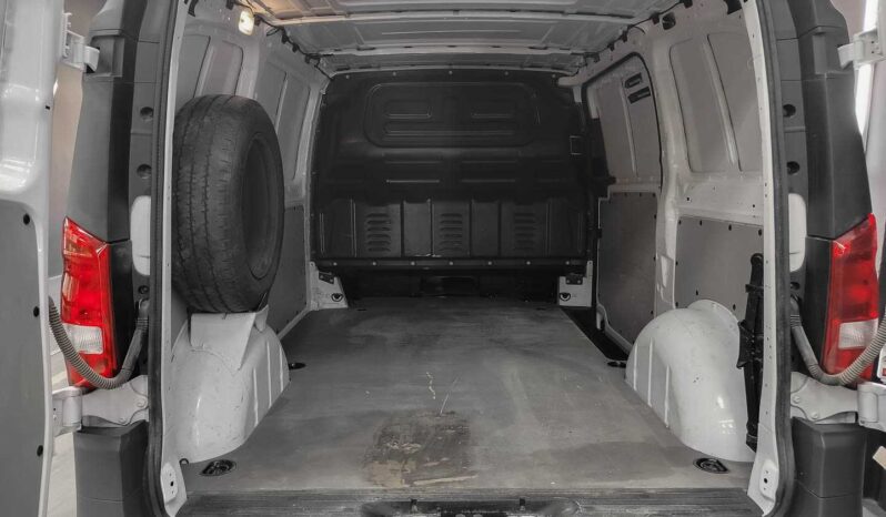 
								MercedesBenz Vito full									