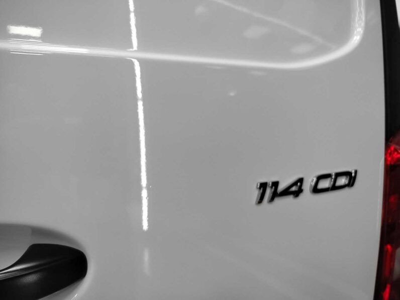 
								MercedesBenz Vito full									