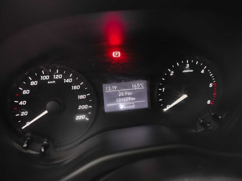 
								MercedesBenz Vito full									