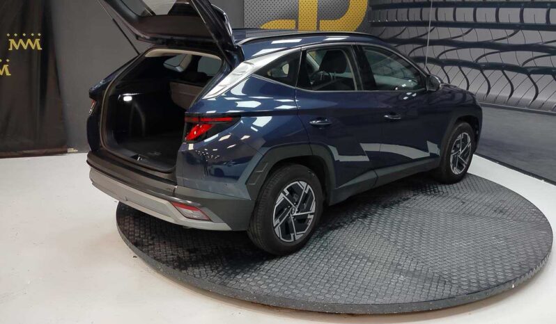 
								Hyundai Tucson full									