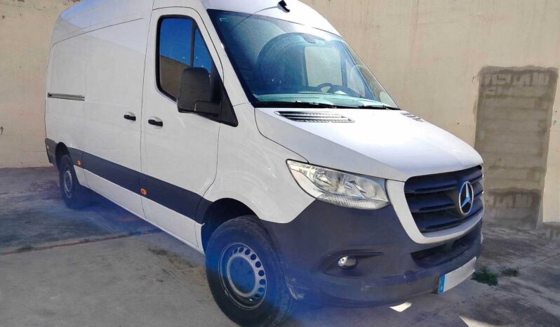 
								MercedesBenz Sprinter full									