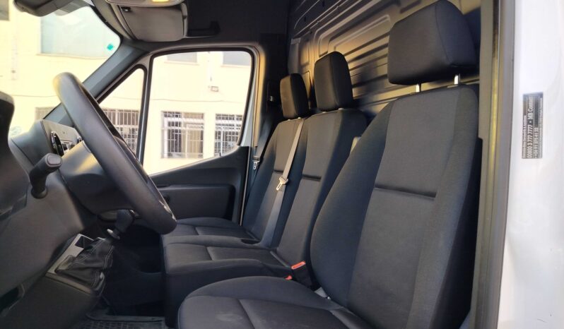 
								MercedesBenz Sprinter full									