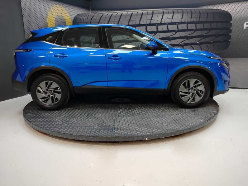 
								Nissan Qashqai full									