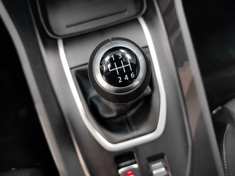 
								Nissan Qashqai full									