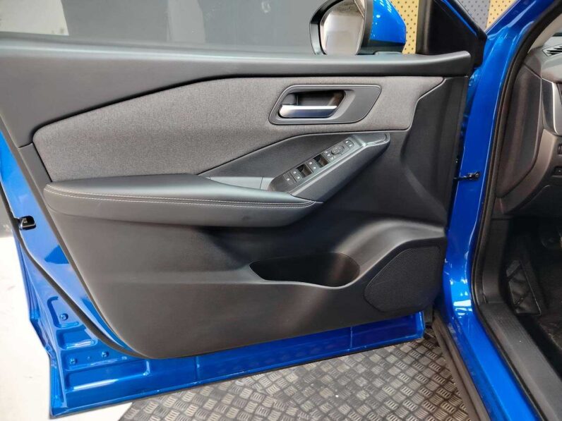 
								Nissan Qashqai full									
