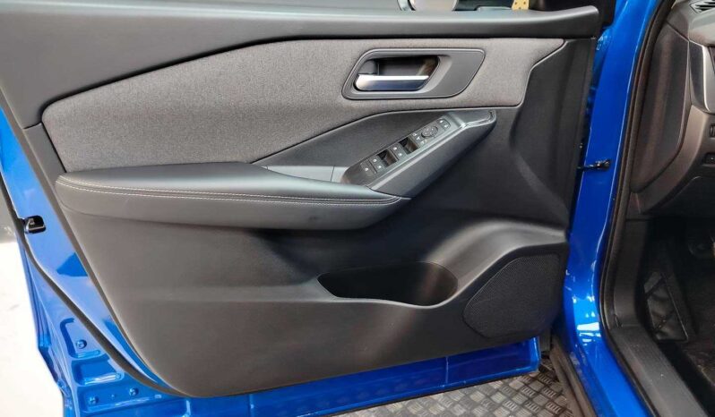 
								Nissan Qashqai full									