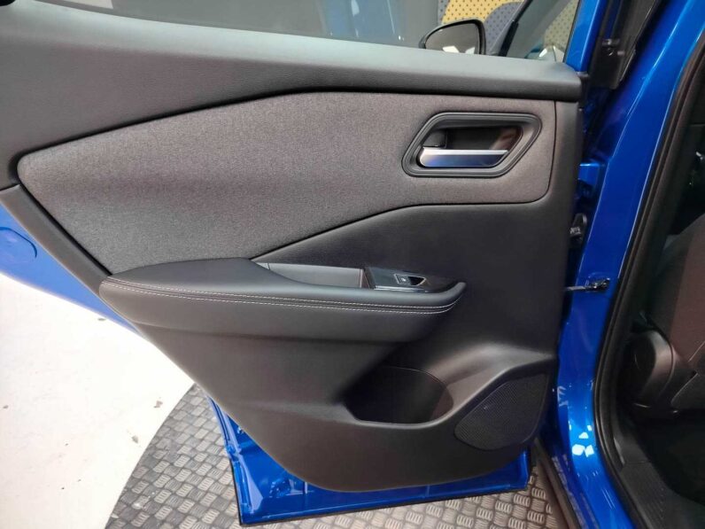 
								Nissan Qashqai full									