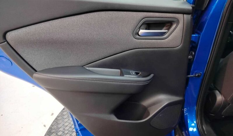 
								Nissan Qashqai full									