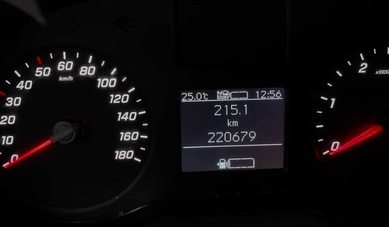 
								MercedesBenz Sprinter full									