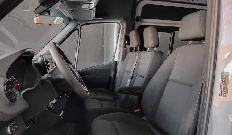 
								MercedesBenz Sprinter full									