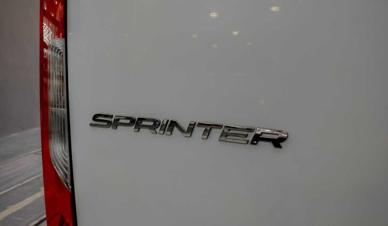 
								MercedesBenz Sprinter full									