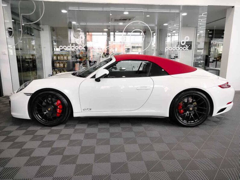 
								Porsche 911 full									