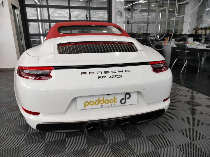 
								Porsche 911 full									