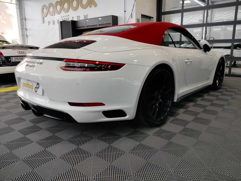 
								Porsche 911 full									