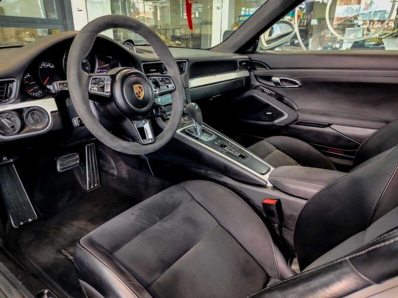 
								Porsche 911 full									