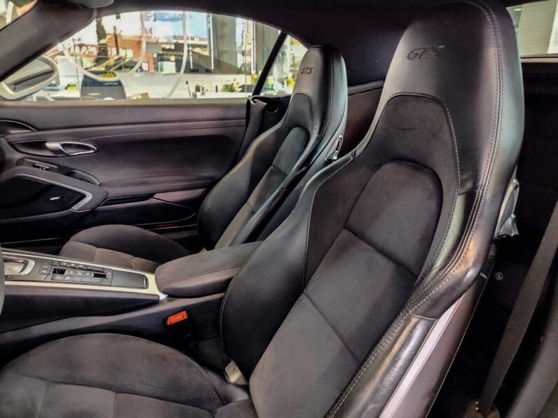 
								Porsche 911 full									