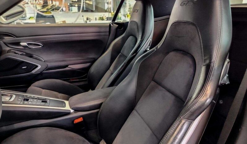 
								Porsche 911 full									