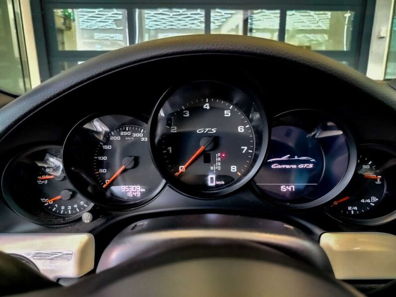 
								Porsche 911 full									