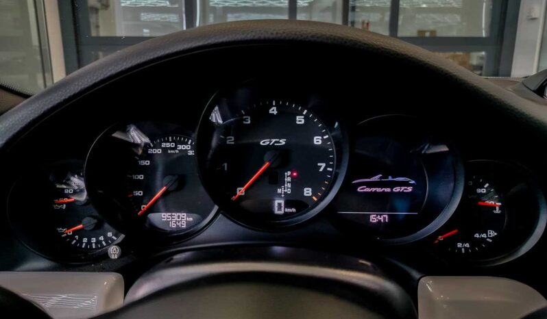 
								Porsche 911 full									