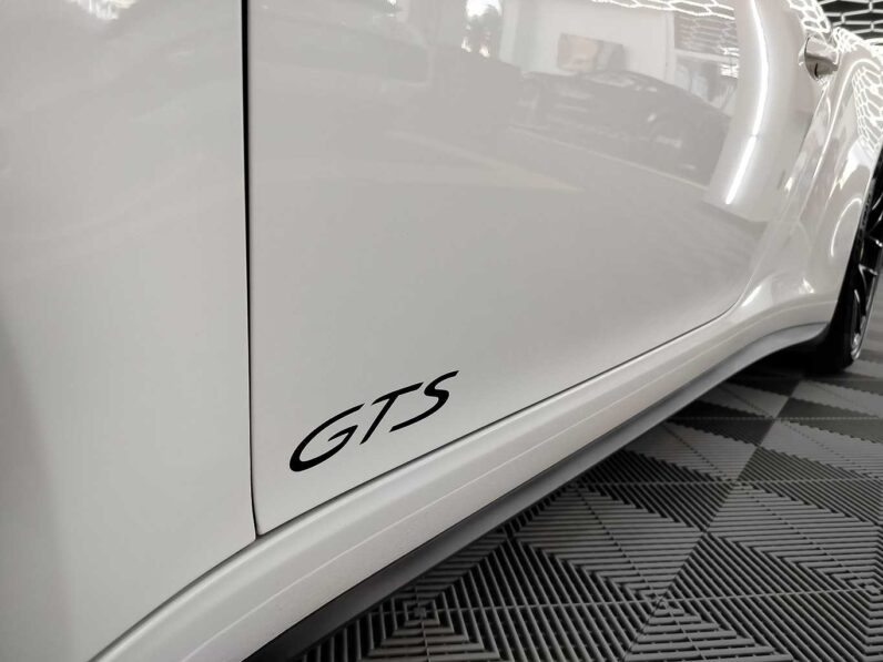 
								Porsche 911 full									