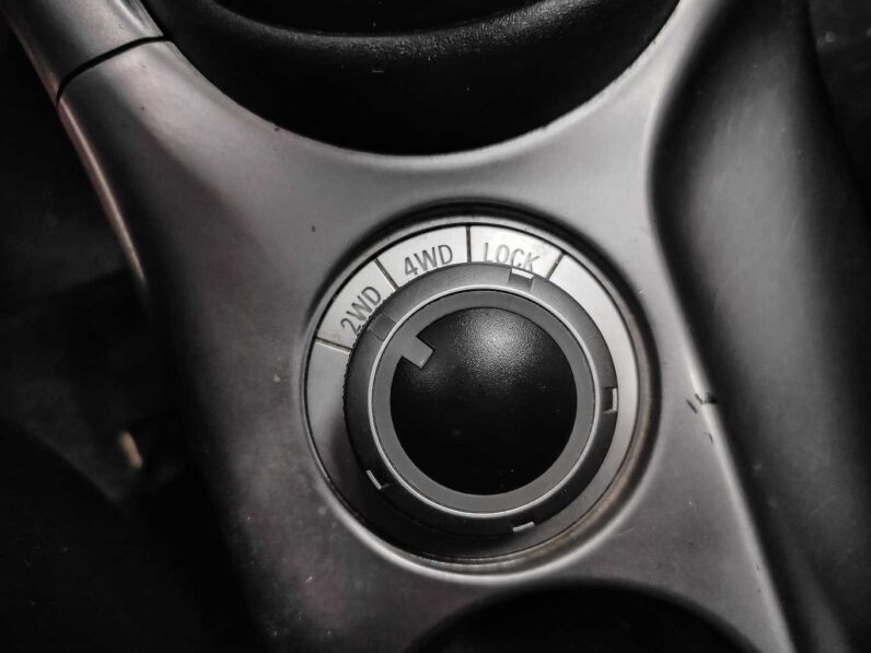 
								Mitsubishi Outlander full									