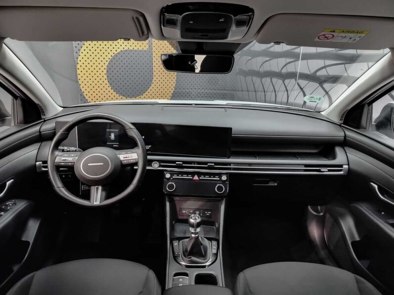 
								Hyundai Tucson full									