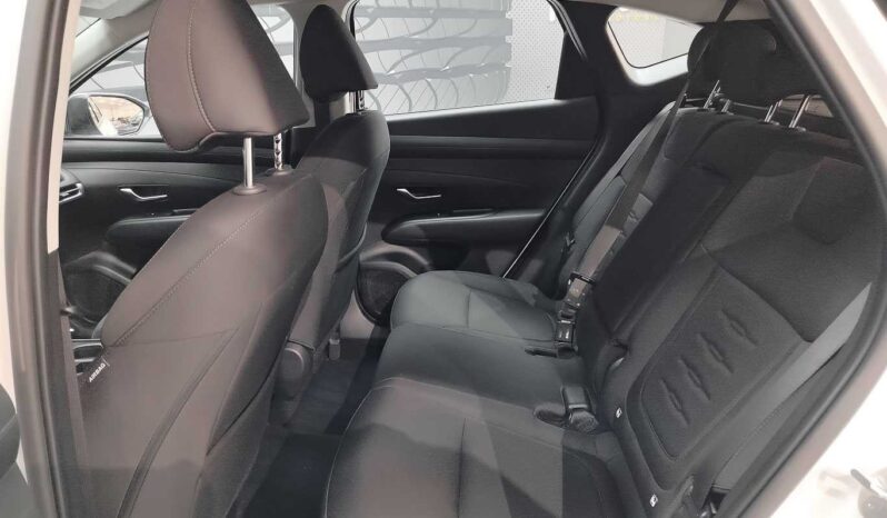 
								Hyundai Tucson full									