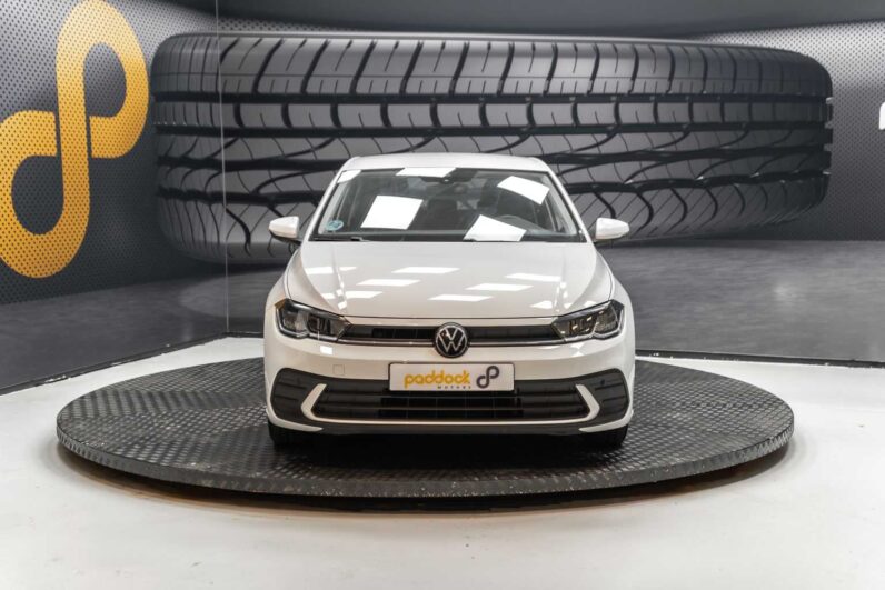 
								Volkswagen Polo full									