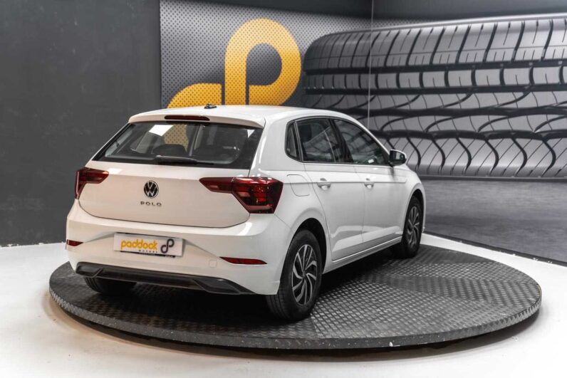 
								Volkswagen Polo full									