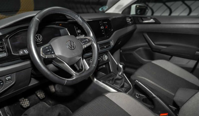 
								Volkswagen Polo full									