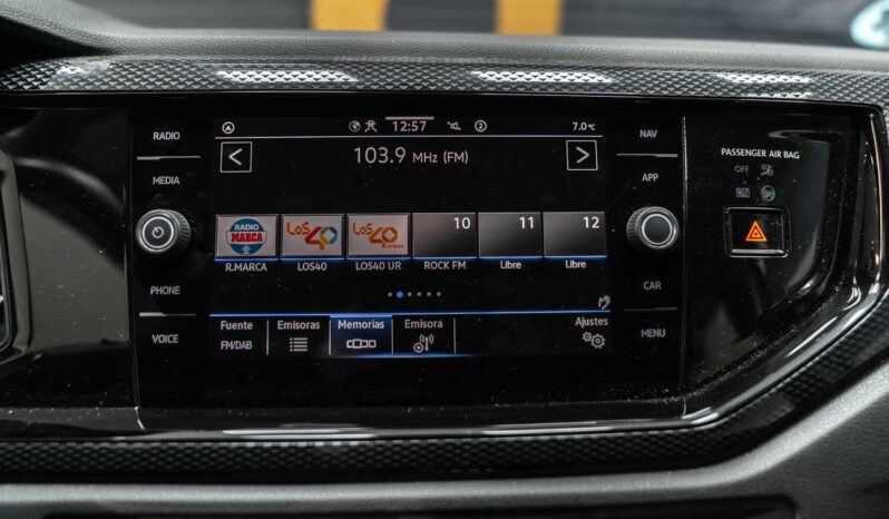 
								Volkswagen Polo full									