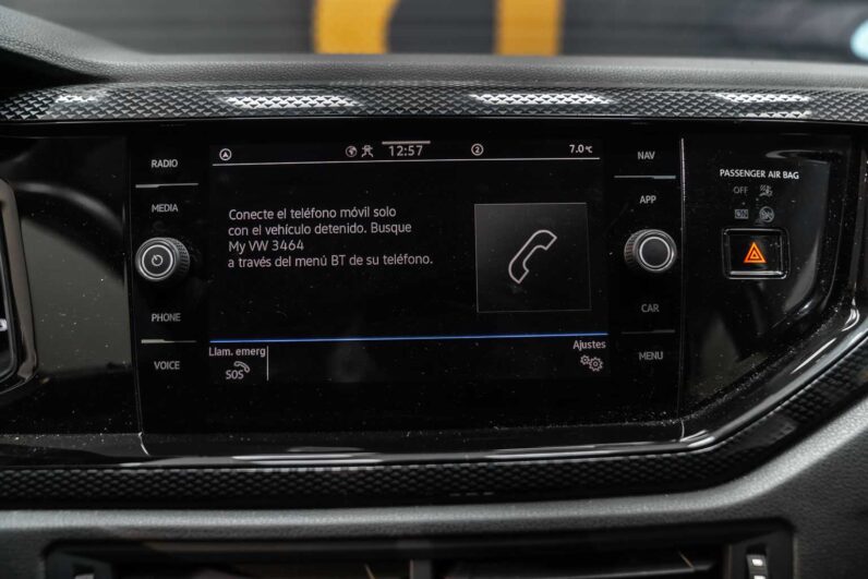 
								Volkswagen Polo full									