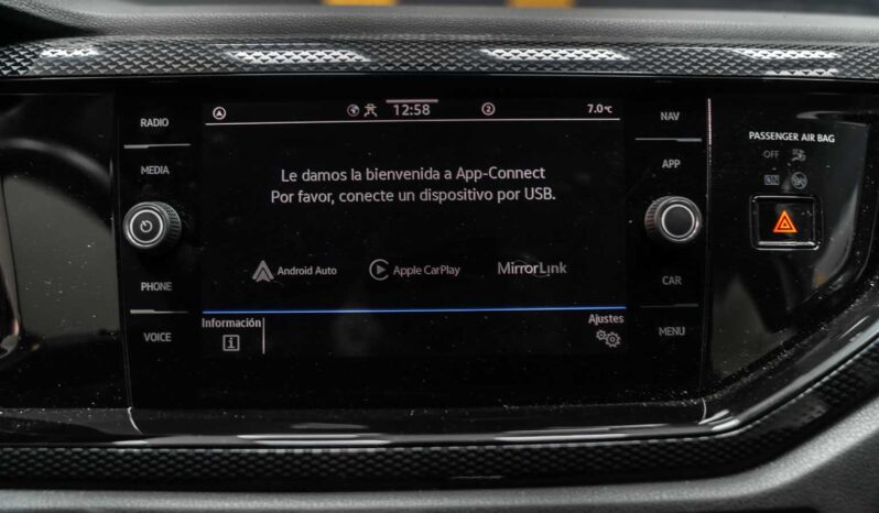 
								Volkswagen Polo full									