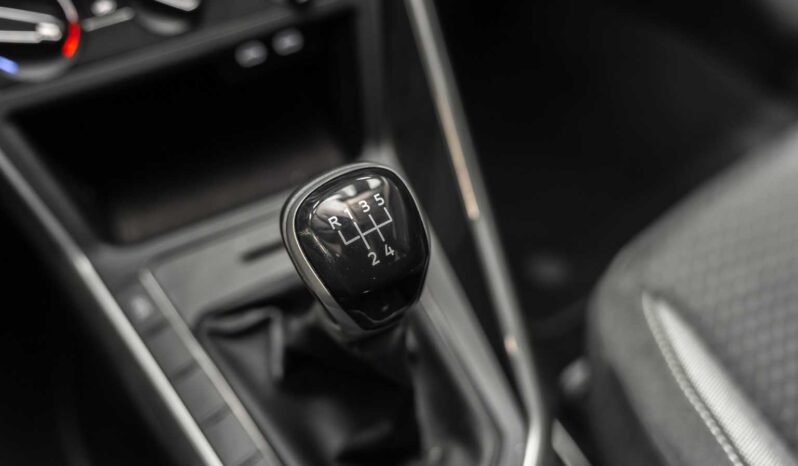 
								Volkswagen Polo full									