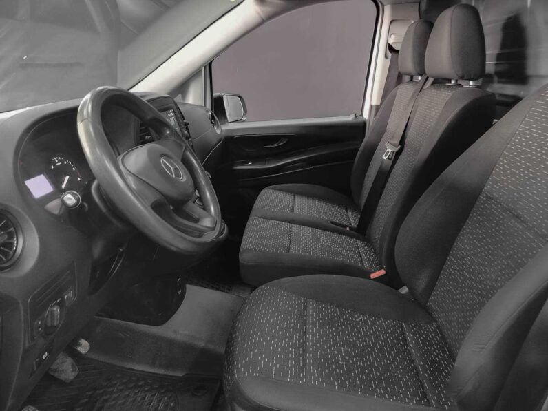 
								MercedesBenz Vito full									