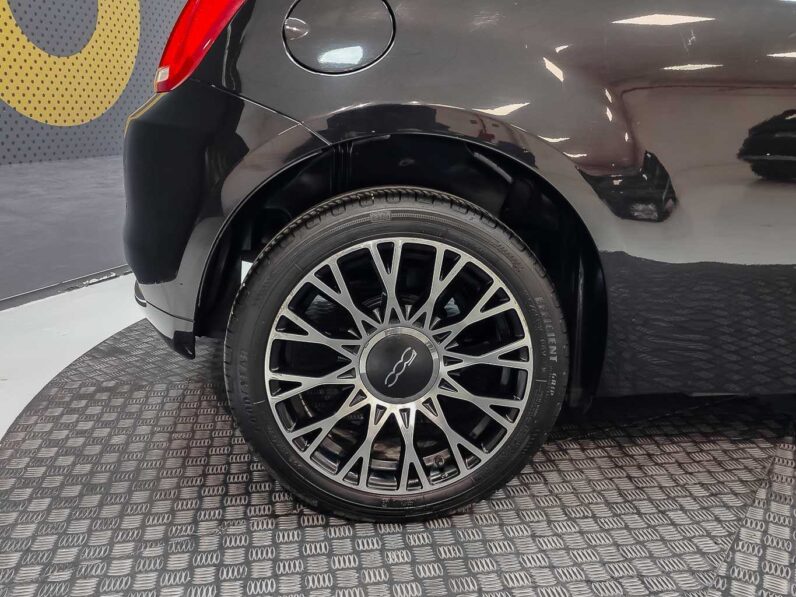 
								Fiat 500 full									