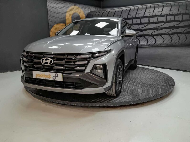 
								Hyundai Tucson full									