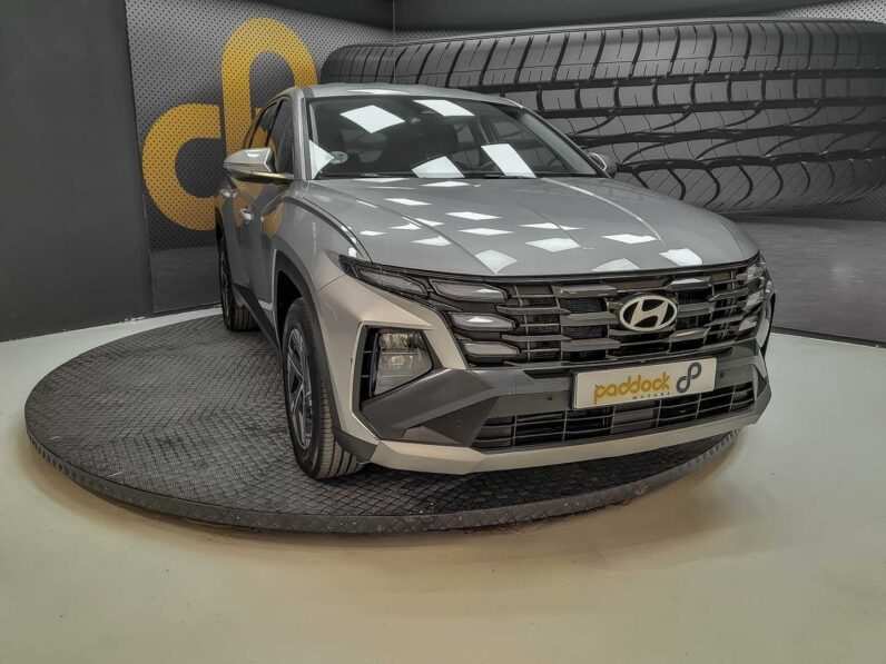 
								Hyundai Tucson full									