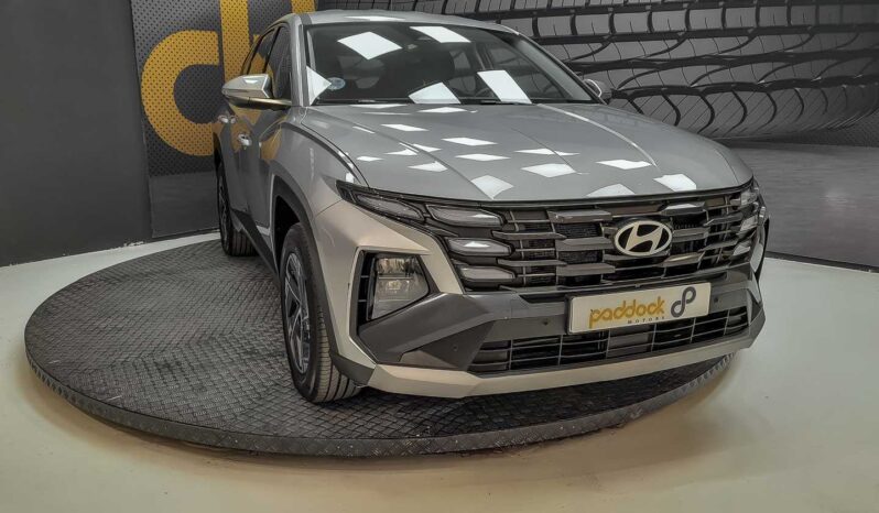 
								Hyundai Tucson full									