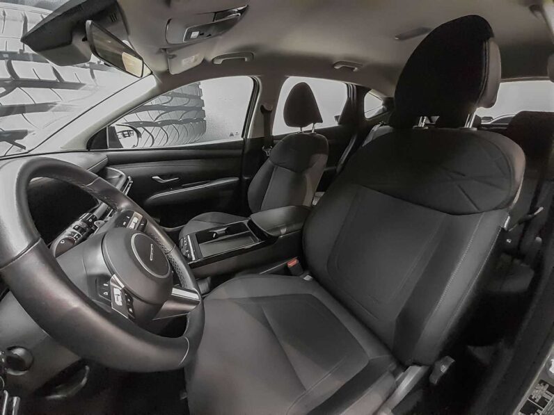 
								Hyundai Tucson full									