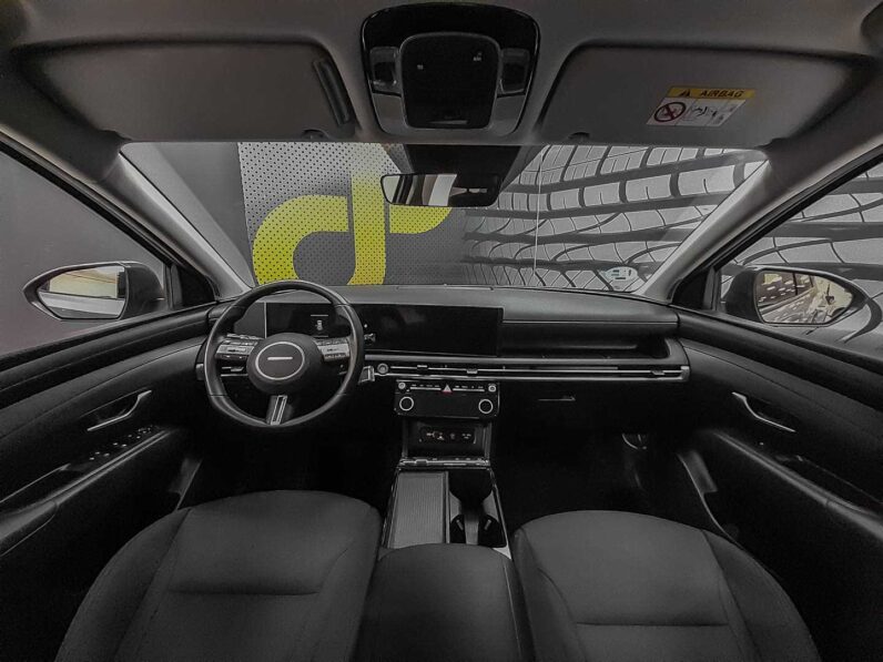 
								Hyundai Tucson full									