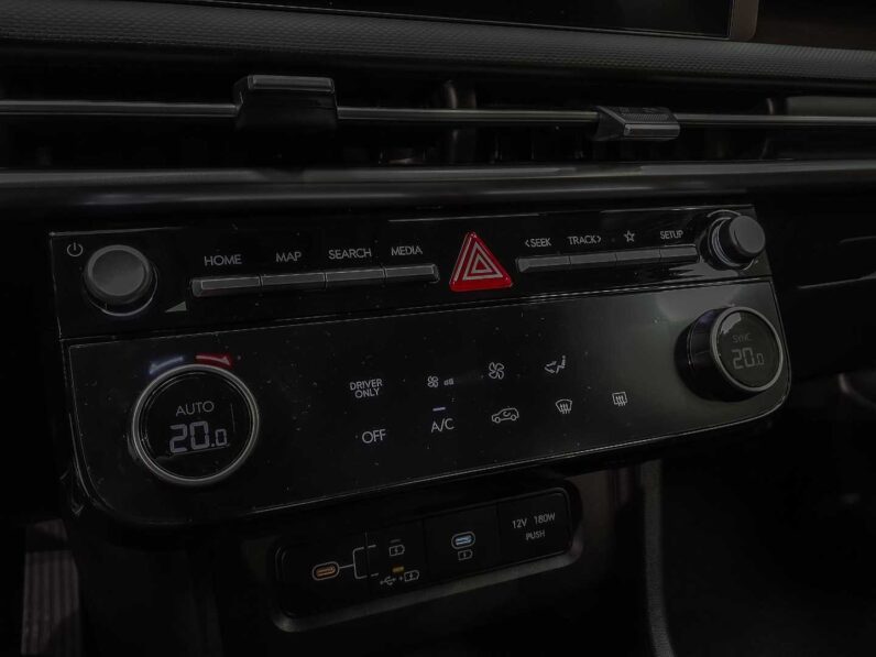 
								Hyundai Tucson full									