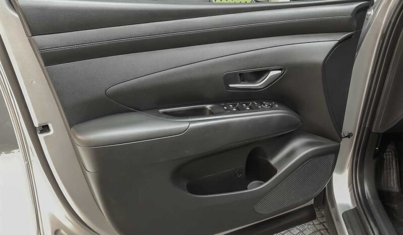 
								Hyundai Tucson full									